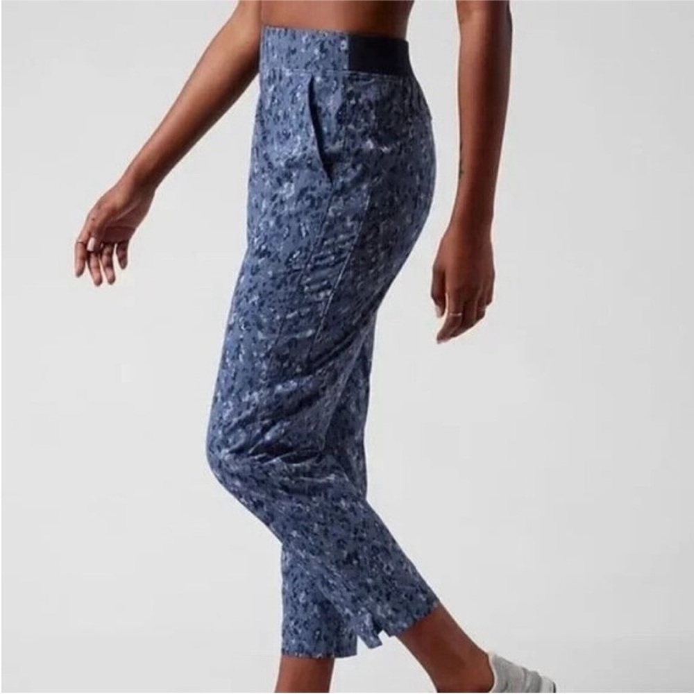 Athlet Brooklyn Ankle Pant in Captivate Blue
Pattern size 8